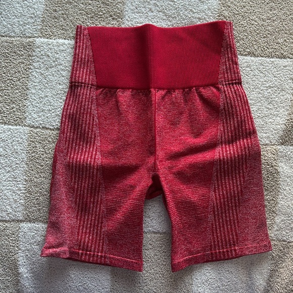 Fabletics Seamless Set - Picture 4 of 5